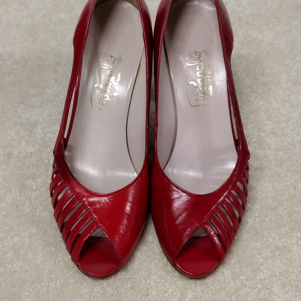 Red Peep-Toe Leather Shoes